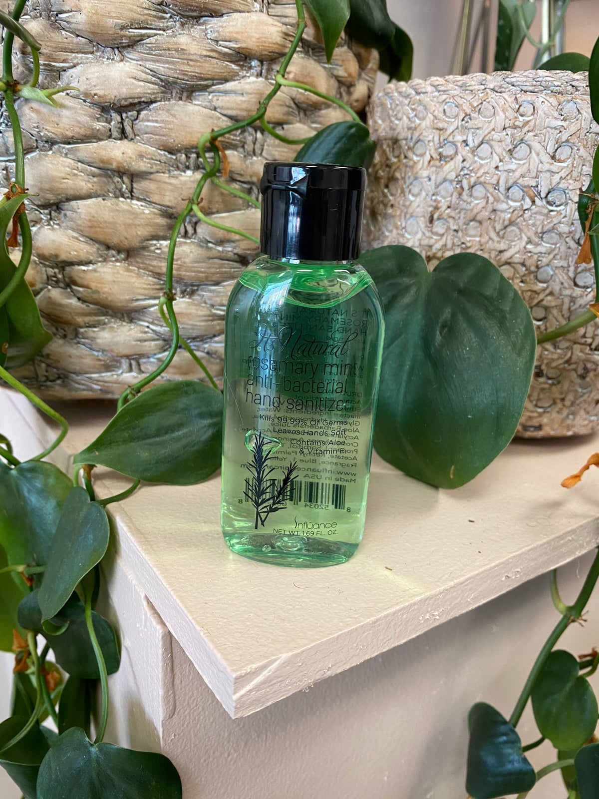IT'S NATURAL ROSEMARY MINT ANTI- BACTERIAL HAND SANITIZER